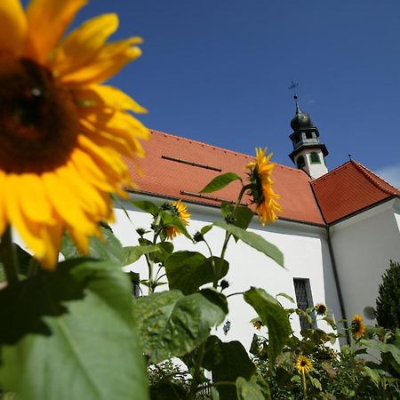 Gasthof Grillitsch Rösslwirt Obdach Exterior foto