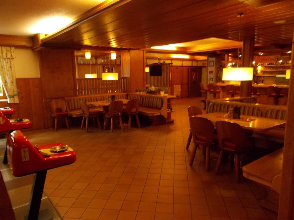Gasthof Grillitsch Rösslwirt Obdach Exterior foto