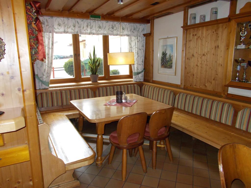 Gasthof Grillitsch Rösslwirt Obdach Exterior foto