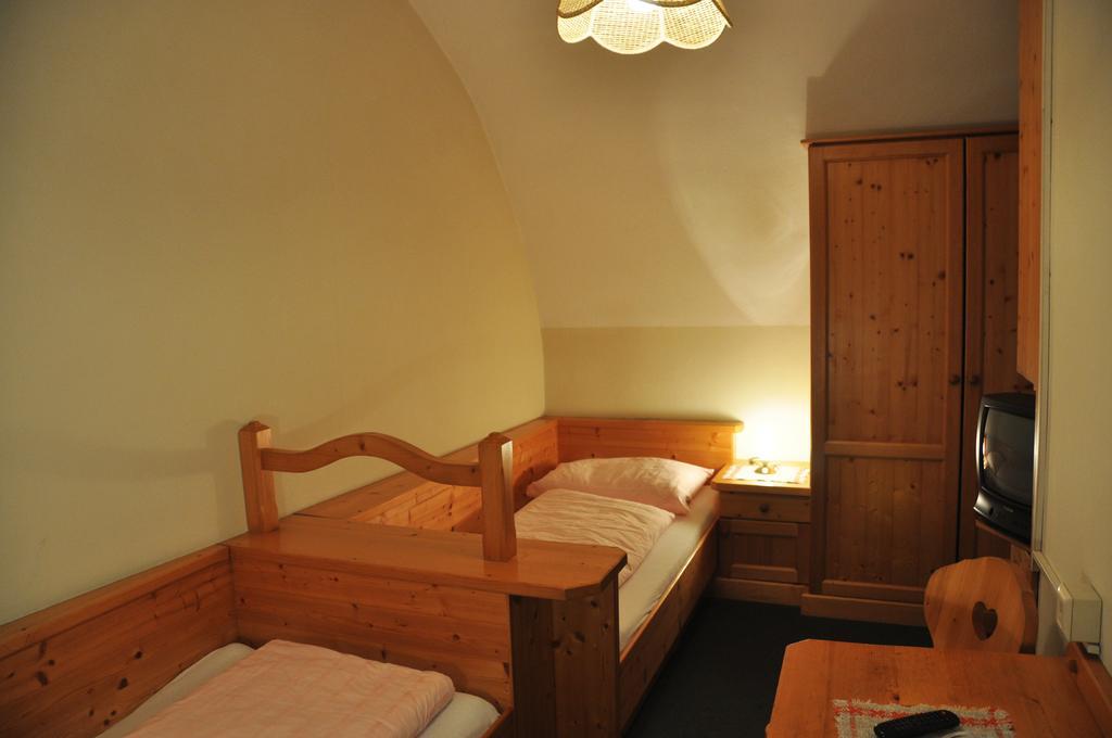 Gasthof Grillitsch Rösslwirt Obdach Exterior foto